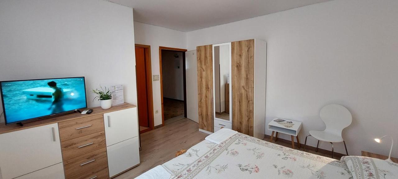 Room Eta Cres Exterior photo